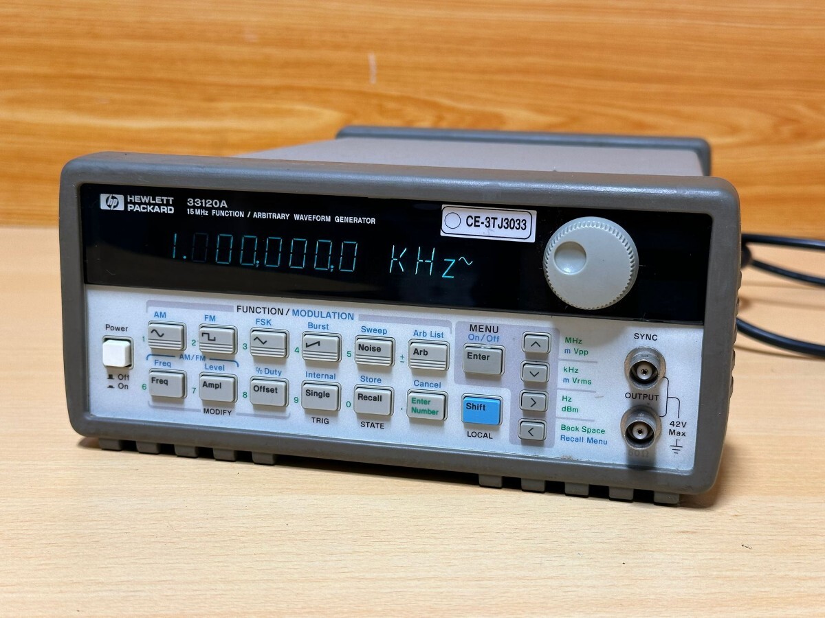 Hewlett Packard hp　33120A　 15MHz ファンクション 　WAVEFORM　GENERATOR　任意波形発生器 　動作確認済み!_画像1