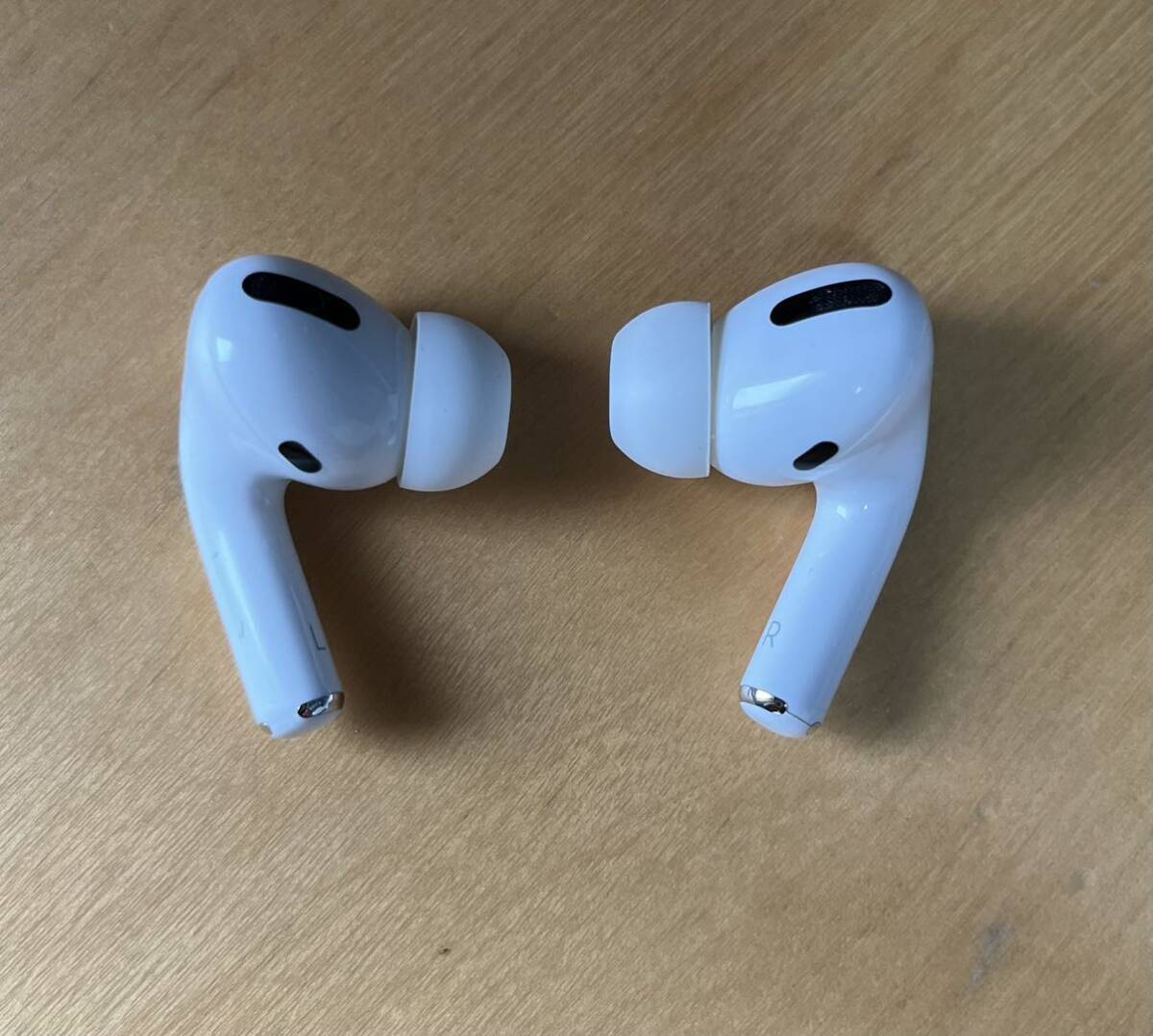 【Apple純正】AirPods Pro (A2084)ケース付き ※ジャンク：右耳使えません。の画像5