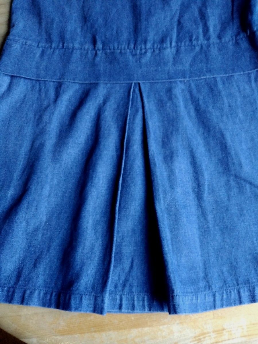 A.P.C(アーペーセー）の、藍色半袖綿布地ワンピース、海外Mサイズ、アフリカ衣装風にゆったり着るタイプ、裾プリーツ入り