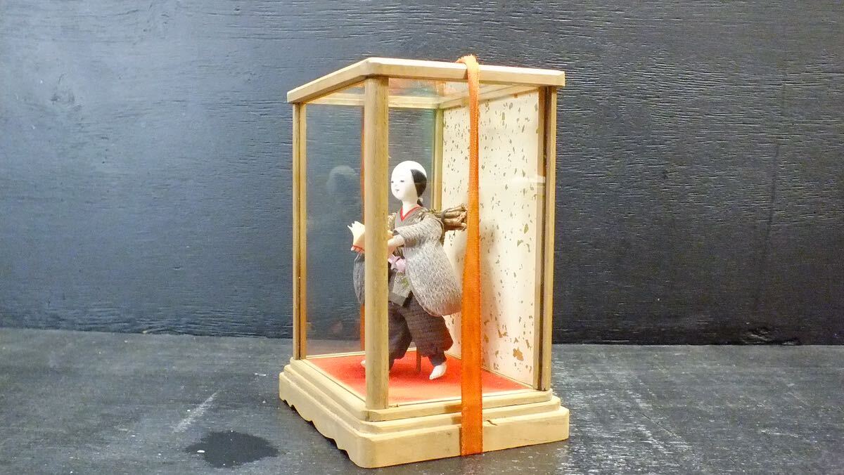 二宮金次郎 ニノキン 勉強熱心 日本人形 置物 ガラスケース付 昭和レトロ インテリア 市松人形 着物 コレクション 飾り の画像9