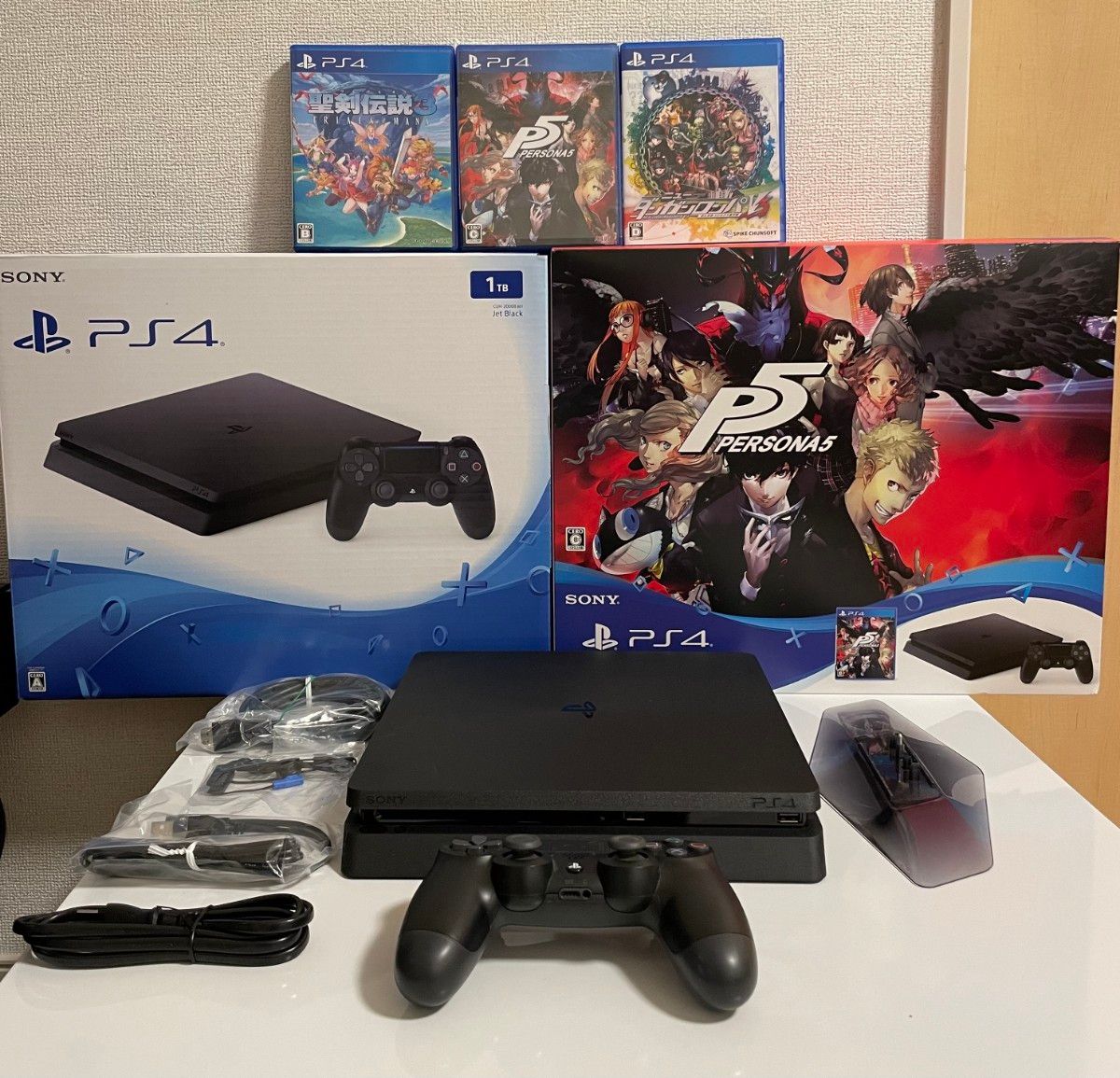 SONY　PS4　ゲームソフト付き