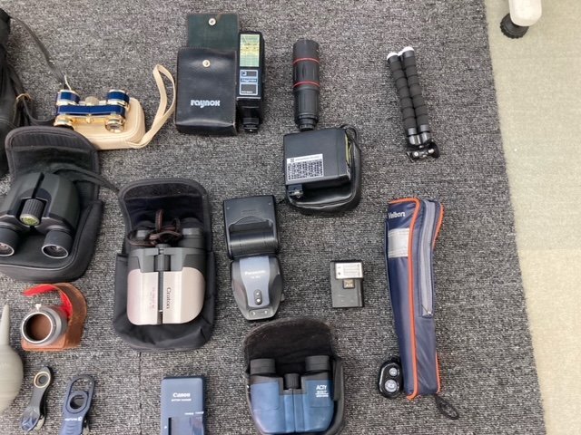 # camera, binoculars, tripod summarize # Pentax # Nikon # Yashica # together 42 point # Nagoya departure # direct pick ip welcome #