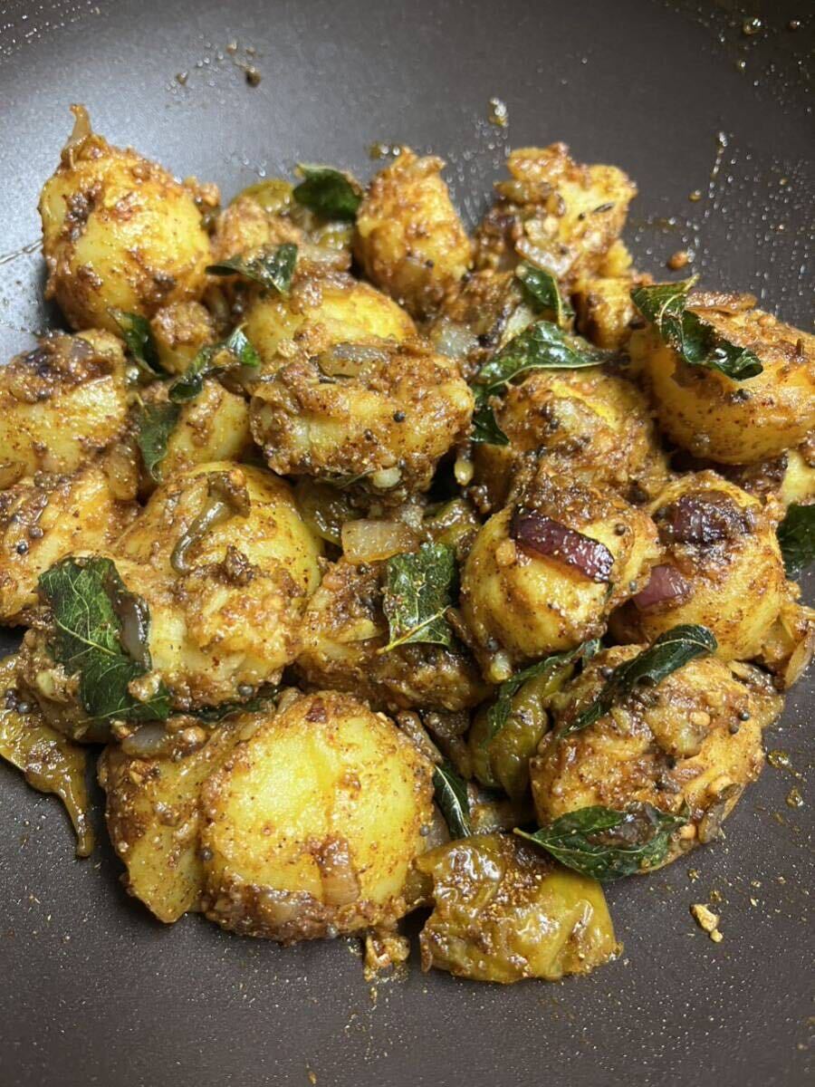 * raw leaf curry leaf *7ps.@ and more set kala clothespin . south India Sri Lanka cooking 