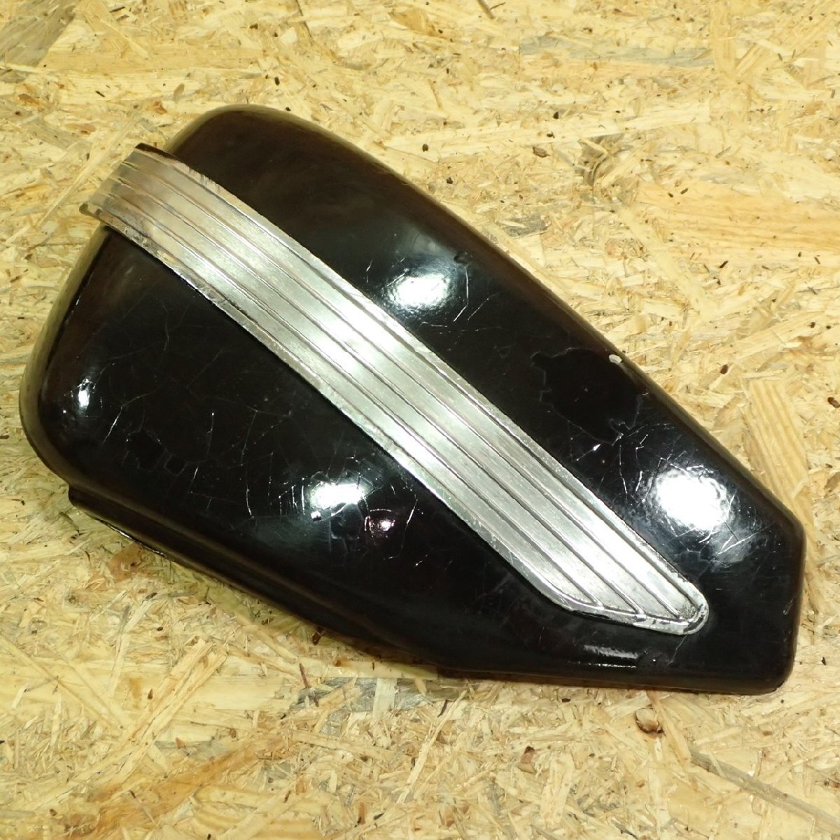 [ postage M size ] Harley 5HD1CT3127K409*** XL1200C-I side cover oil tank cover painting repair base inspection.( left right 20244 28 CL3