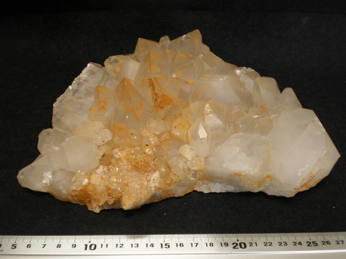 国産鉱物：水晶群晶 山梨県牧丘町乙女鉱山産 大型標本 約2.4kgの画像3