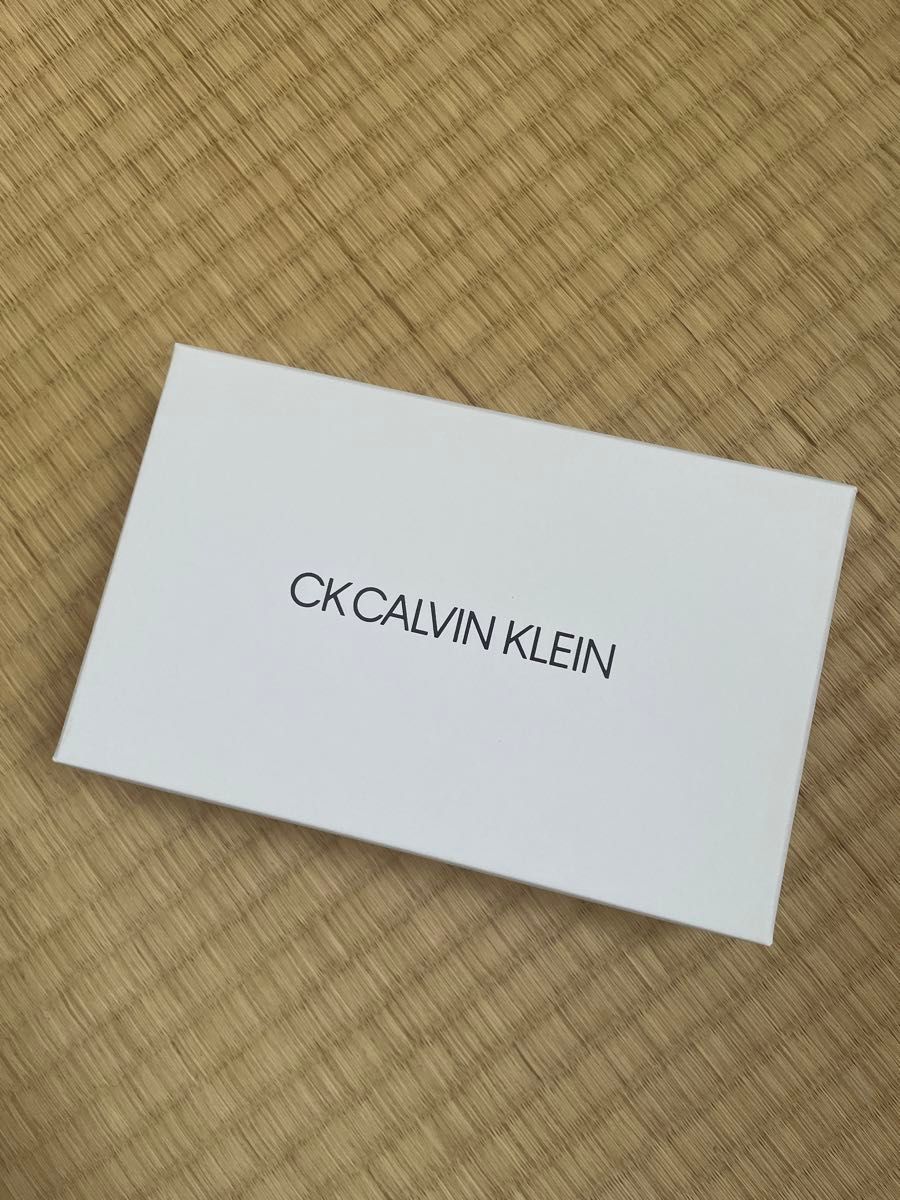 カルバンクライン　ck CALVIN KLEIN 二つ折り財布　スニーカー　本革