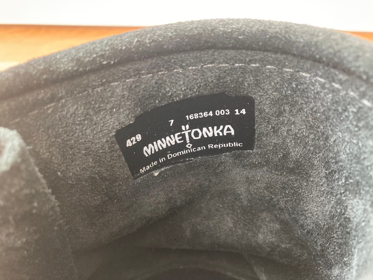 ミネトンカ　フリンジ付きブーツ　MINNETONKA