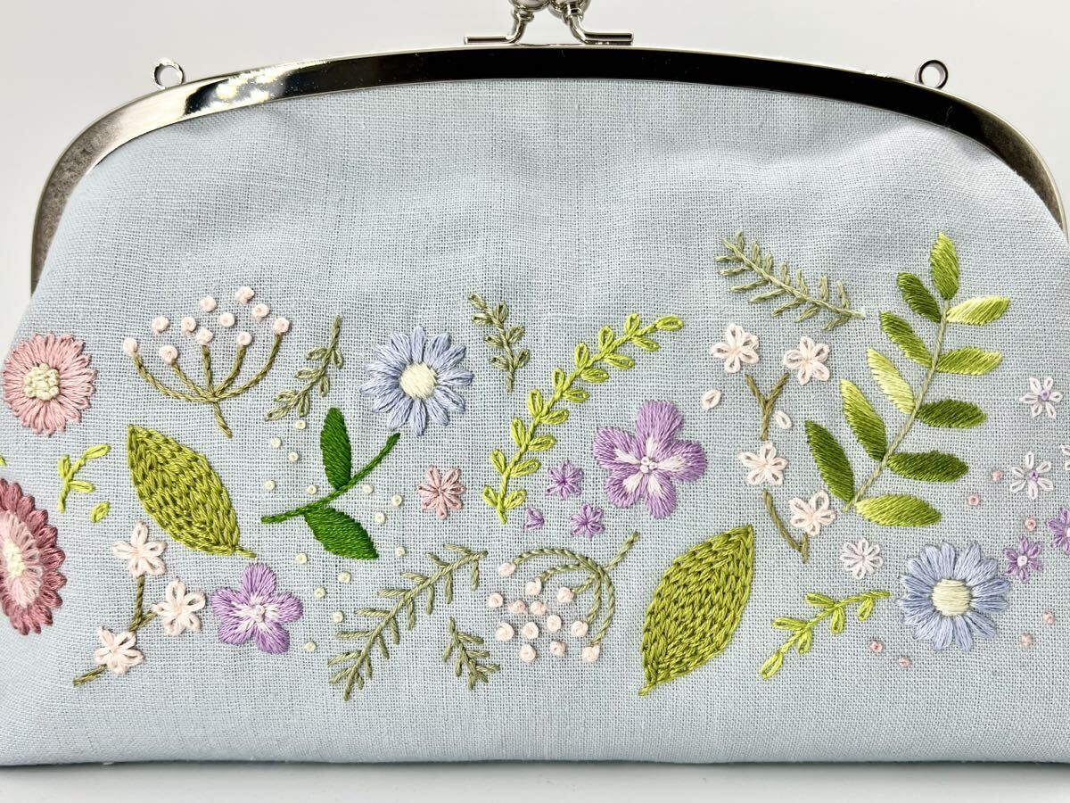 がま口ポーチ＊ハンドメイド 手刺繍 ハンドバッグ お花の刺しゅうの画像5