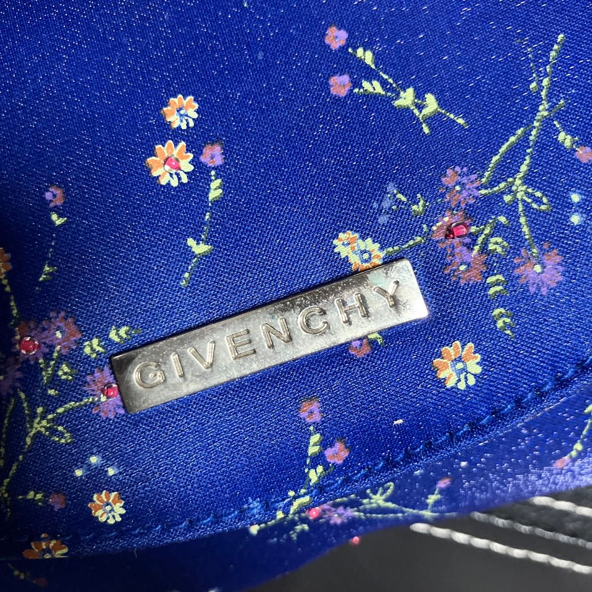 GIVENCHY ミラー付きポーチ 花柄　ジバンシィ 