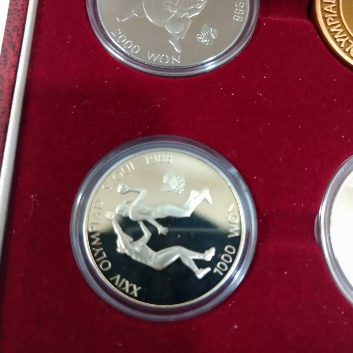 [ редкий ] душа Olympic 1988 год SEOUL памятная монета 2000won3 листов 1000won3 листов итого 6 шт. комплект кейс входить [ Корея монета деньги комплект ]