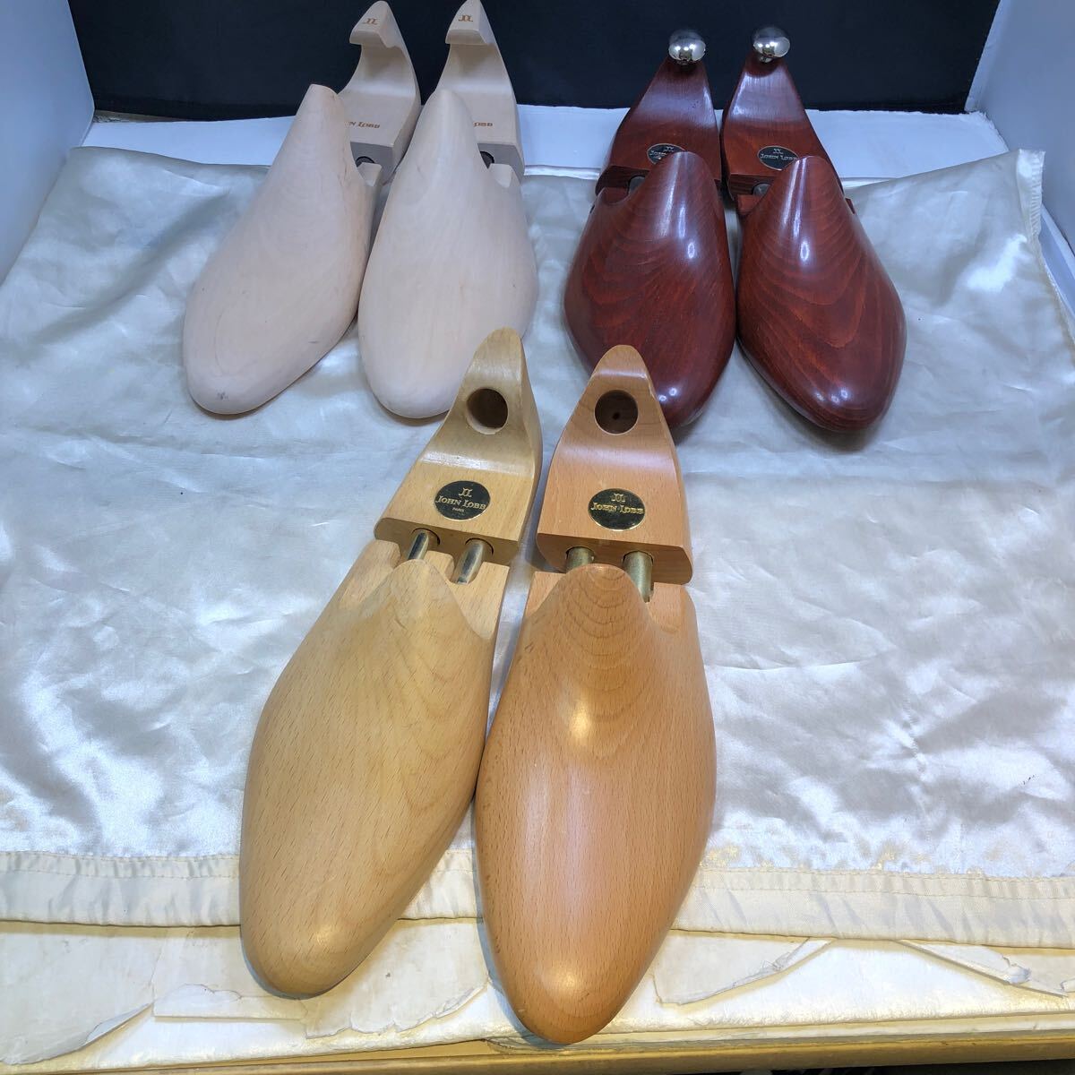 シューツリー 3組セット JOHN LOBB ジョンロブ シューキーパー 木製 紳士靴用 メンズシューズ用 サイズ8E 1組左右違いの画像1