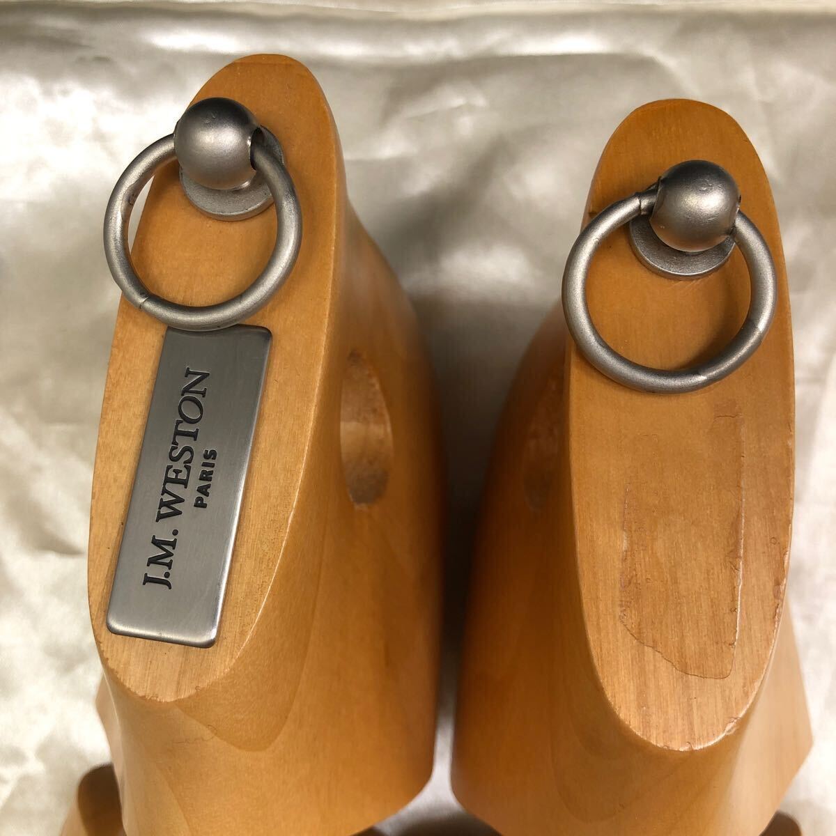 シューツリー 3組セット J.M.WESTON ジェイエムウエストン シューキーパー 木製 紳士靴用 メンズシューズ用 プレート取れ サイズ8 サイズ9の画像3