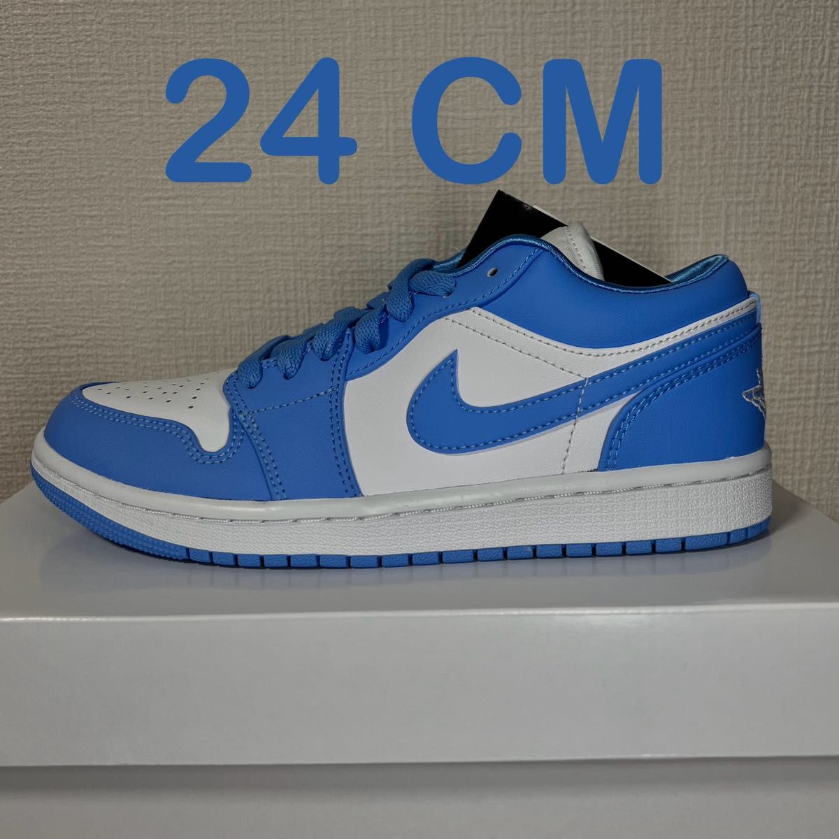 NIKE WMNS AIR JORDAN 1 LOW "UNC" 24 CM