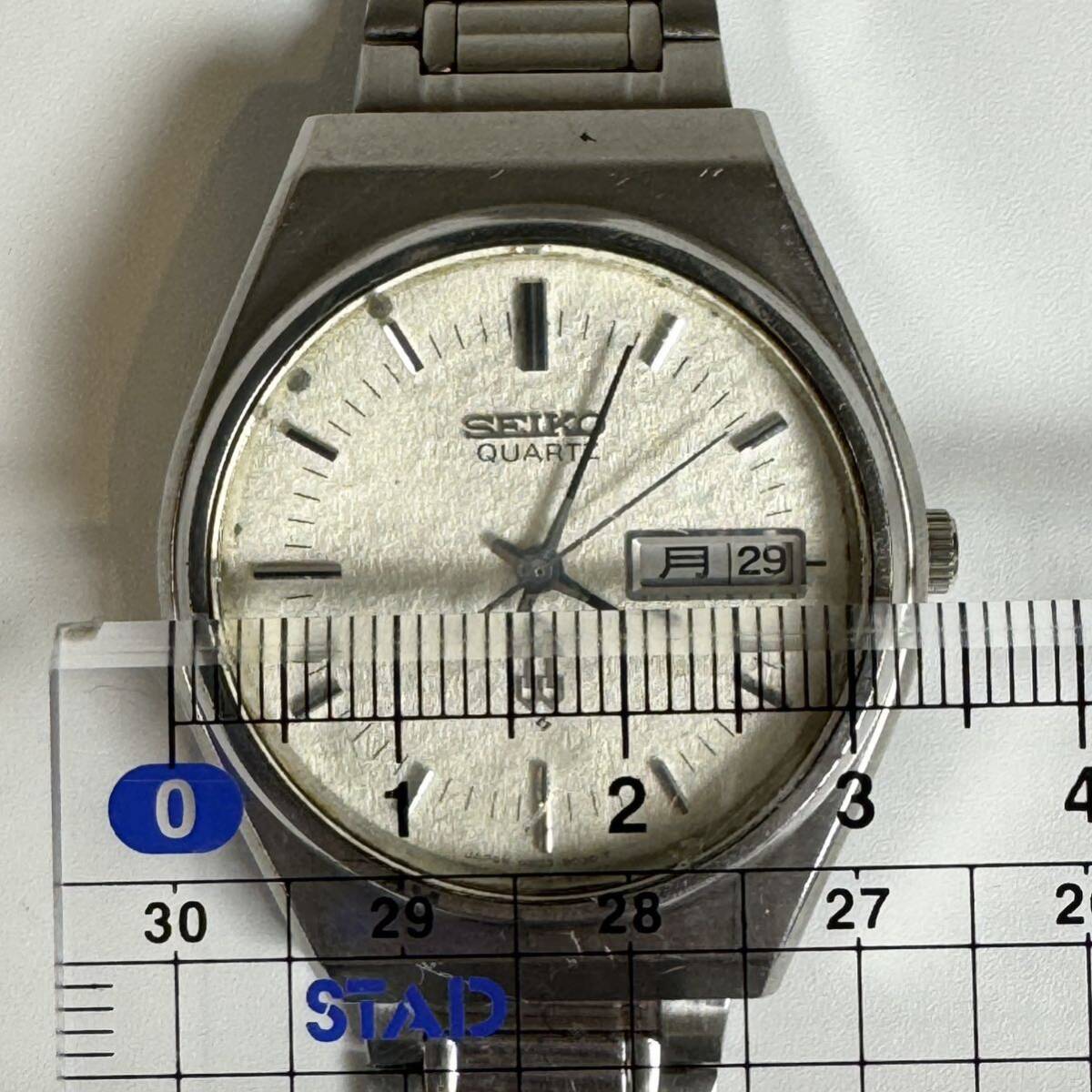 3759 ☆ 1円スタート ☆ SEIKO QUARTZ セイコー クォーツ 4803-8010 デイデイト 電池交換済 腕時計 シルバー 現状渡し_画像10