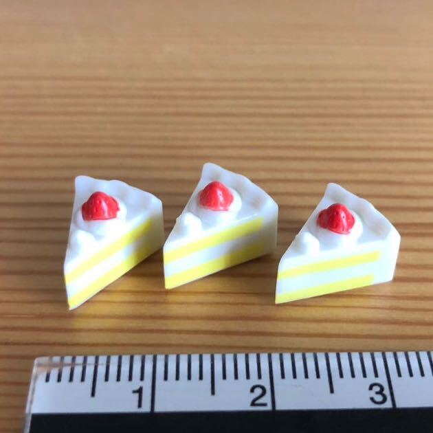 シルバニア（単品）＊ショートケーキ×3＊シルバニアファミリー バラ売り ミニチュア ドールハウス 小物の画像1