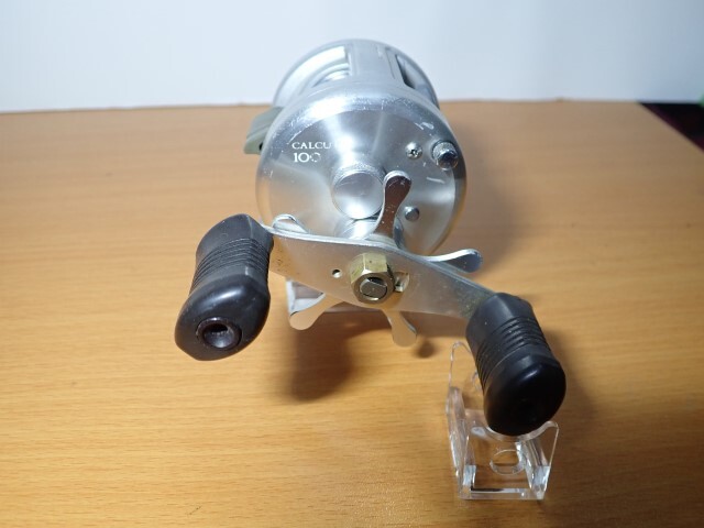 ★☆SHIMANO カルカッタ  CALCUTTA 100 右ハンドル ベイトリール made in japan シマノ 軽オーバーホール☆★の画像2