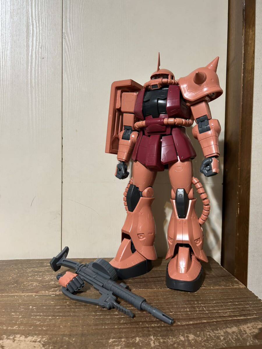 ② 【1/48】バンダイ メガサイズ シャア専用ザクⅡ 【完成品/ジャンク】 プラモデル ガンプラ ガンダム_画像1