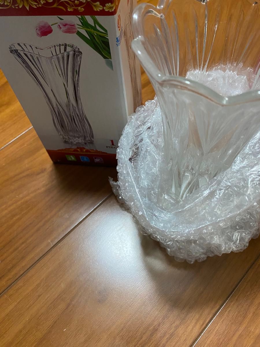 【未使用品　松野ホビーガラス花瓶　プリーツスリムベースs 【サイズ：H19.5×φ9.5cm】