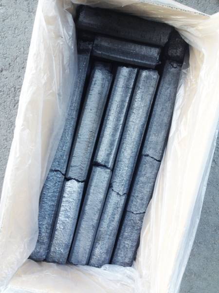 1650 jpy 10KG coal briquettes bamboo binchotan yakiniku . bird . fish barbecue charcoal fire . cooking general time . binchotan 