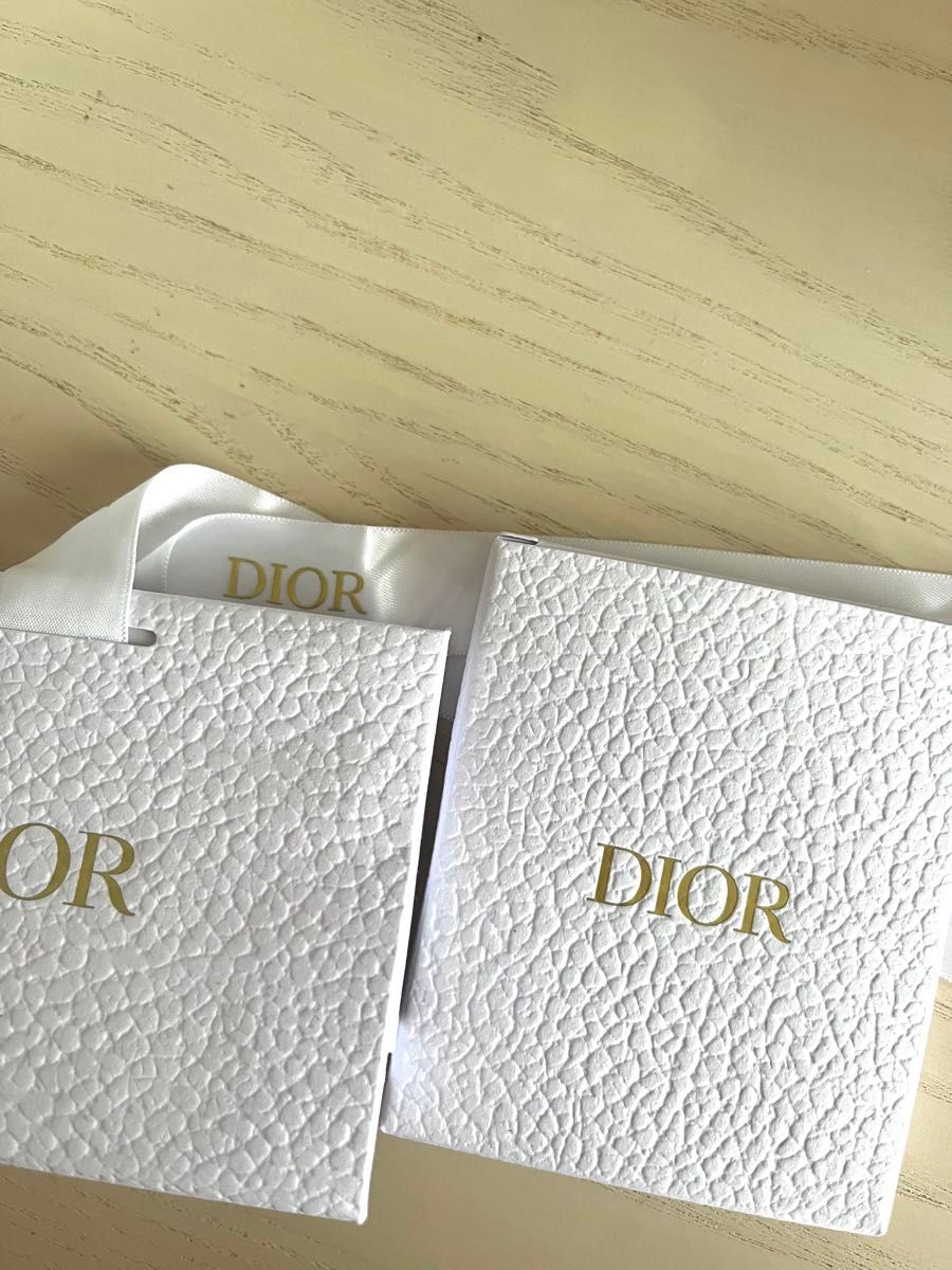 DIORノベルティブレスレット