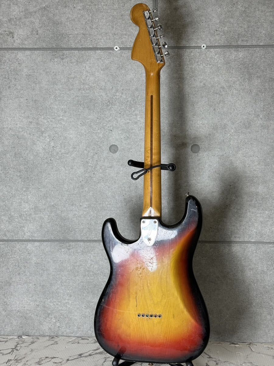 【0433】Fender STRATOCASTER フェンダー ストラトキャスター 1979 エレキギター ソフトケース ギターベルト 付き ブラウン 系 音楽 楽器の画像2