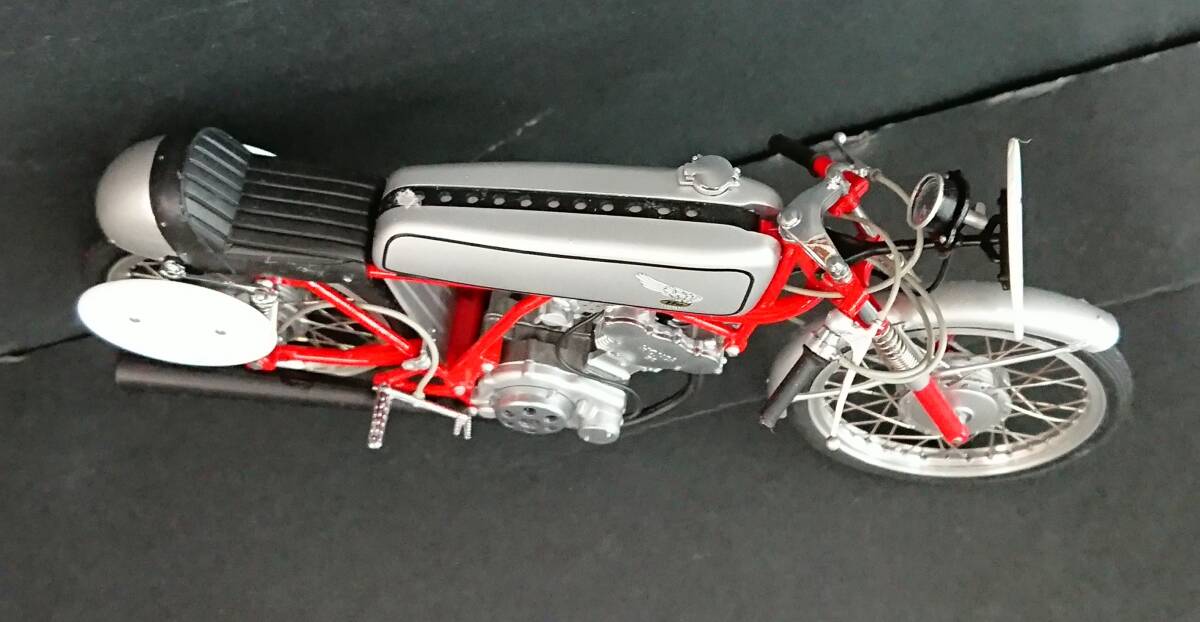 ○ミニカー 1/10 Honda CR110 CUB RACING 1962(シルバー×レッド) の画像6