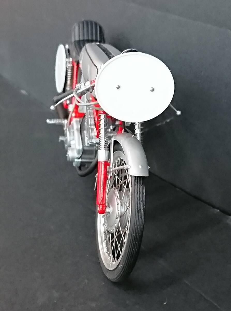 ○ミニカー　1/10 Honda CR110 CUB RACING 1962(シルバー×レッド) _画像5