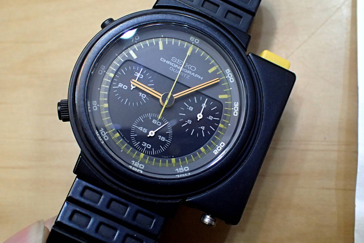 美品/激レア ◆SEIKO/セイコー ジウジアーロ ◆7A28-7000 スピードマスター クロノグラフ エイリアン メンズ腕時計の画像1
