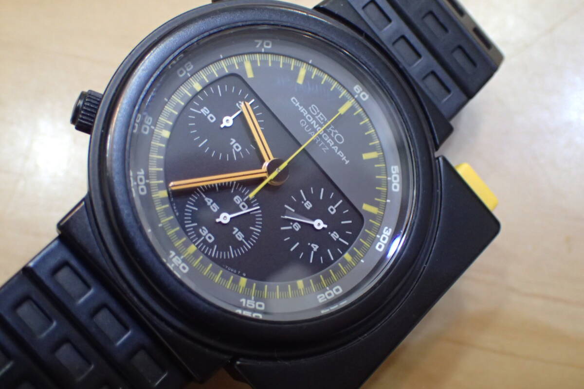 美品/激レア ◆SEIKO/セイコー ジウジアーロ ◆7A28-7000 スピードマスター クロノグラフ エイリアン メンズ腕時計の画像9