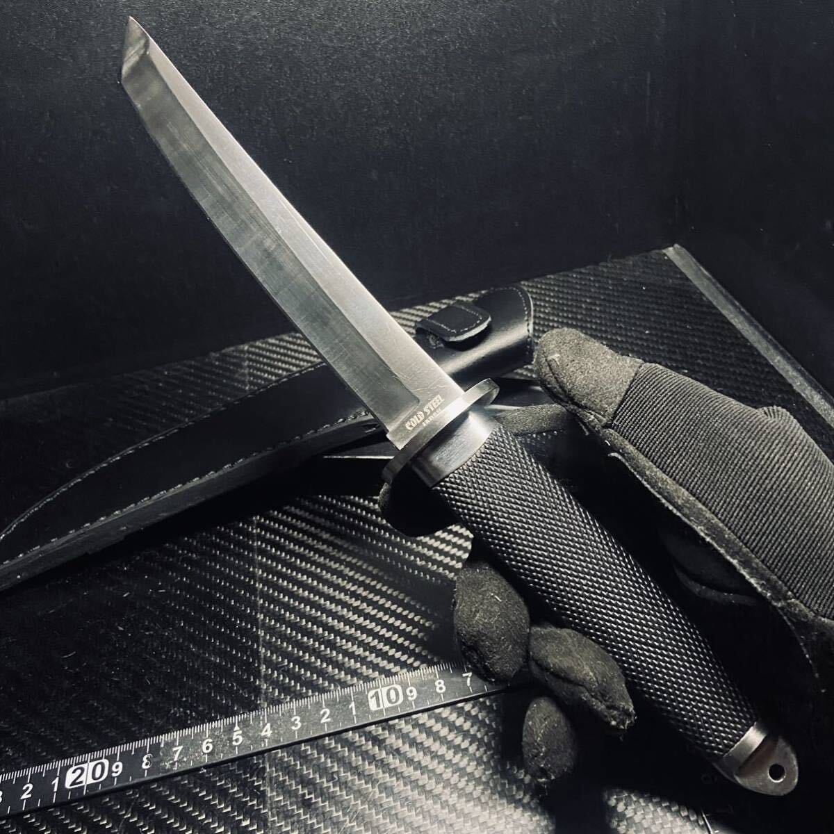 刃厚5mm 308g重量感 超高品質 サバイバルナイフ 鋼製 薪割り シース付き 刃長18cm アウトドア ハイキング 野外登山の画像9