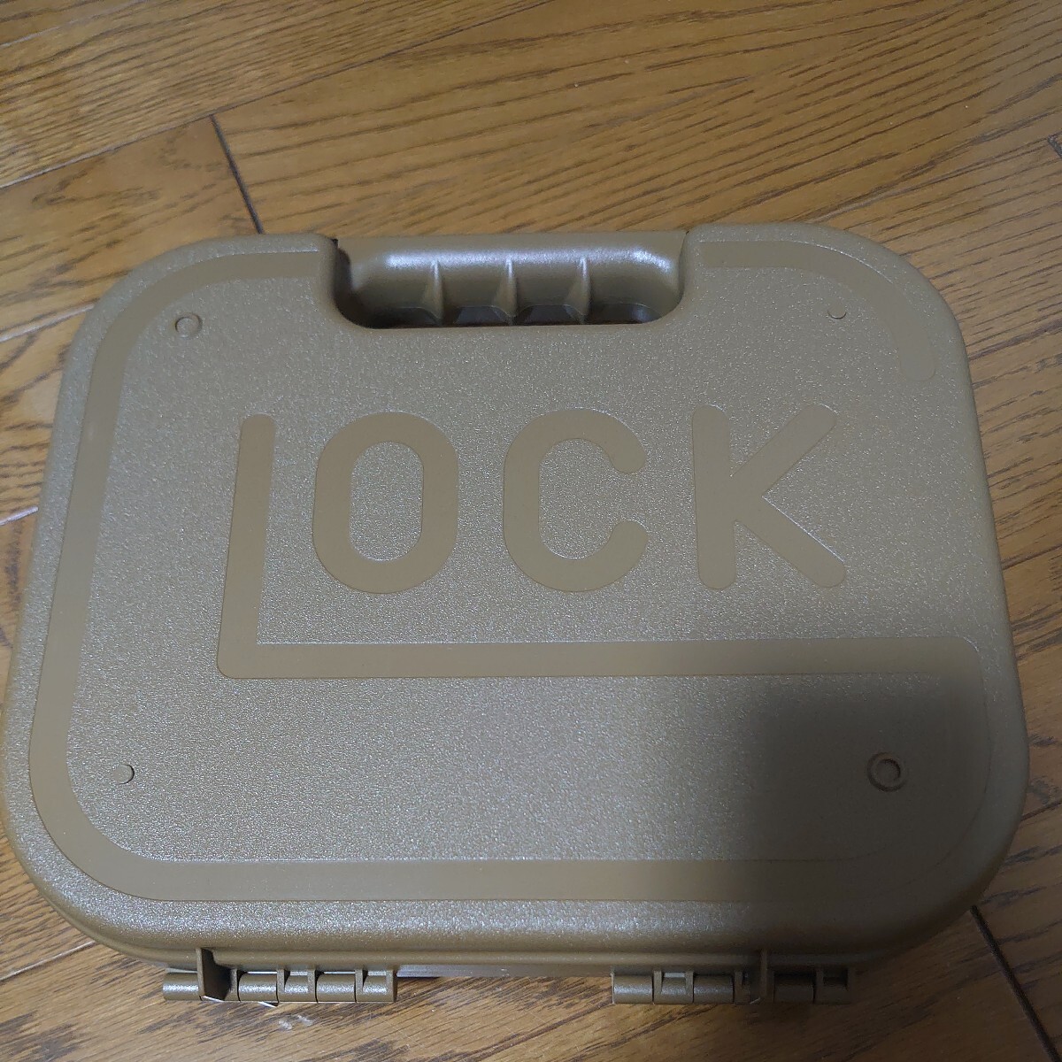 GLOCK純正 グロック ハンドガンケース ピストルハードケース 実物 コヨーテ Glock19X ワイヤーロック クリーニングロッド マニュアルの画像1