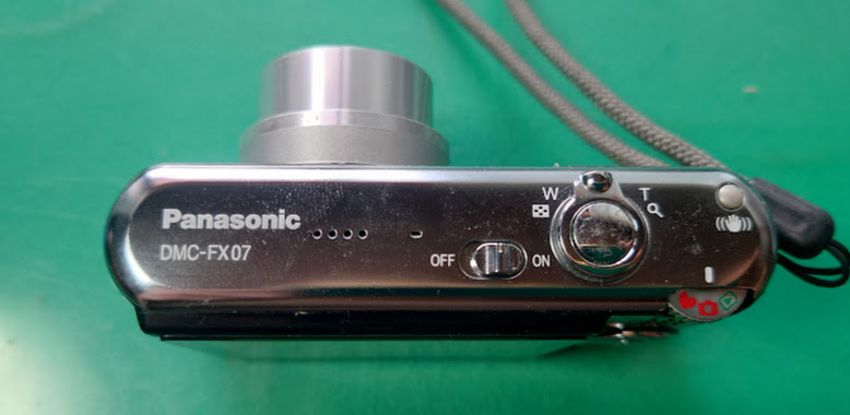 デジカメ　Panasonic LUMIX　DMC-FX07　ブラック パナソニック　ルミックス　純正ケース付き_画像5
