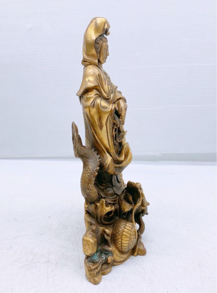 仏像 龍上 観音像 高さ約24cm 重さ約1.8kg 彫刻 観音菩薩 仏教美術 サビ有 置物 古美術 骨董 精密細工 観音様 コレクション ドラゴンの画像4