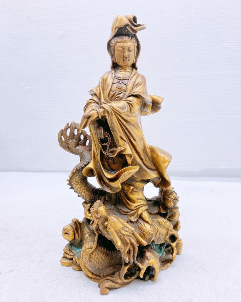 仏像 龍上 観音像 高さ約24cm 重さ約1.8kg 彫刻 観音菩薩 仏教美術 サビ有 置物 古美術 骨董 精密細工 観音様 コレクション ドラゴンの画像1