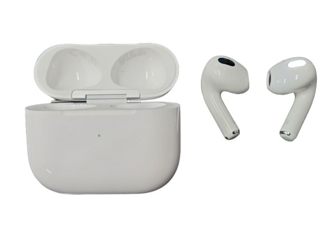 【使用感無し・美品・動作確認済み】Apple AirPods (3rd Generation) MME73J/A アップル製イヤホン 欠品無 第3世代 カナル型イヤホン の画像1
