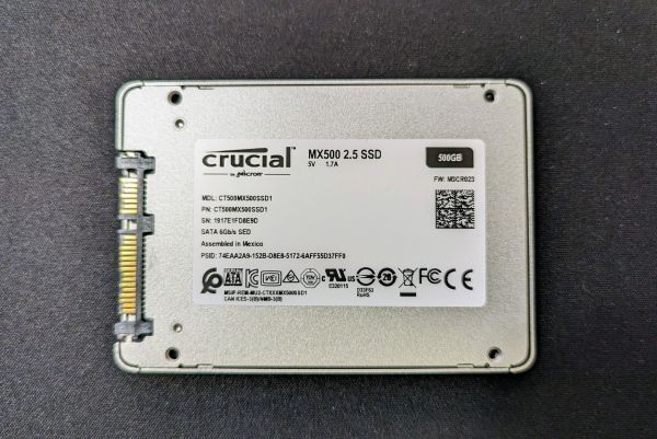 Crucial（クルーシャル）製 SSD CT500MX500SSD1 500GB 2.5インチ SATA600 1713時間使用_画像2