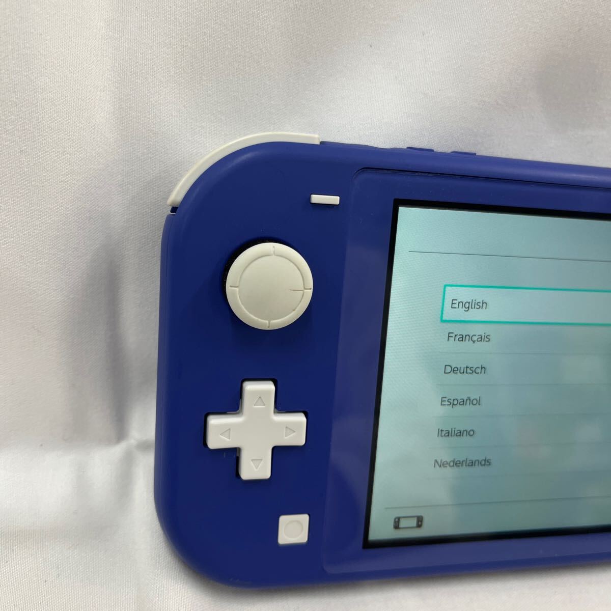 ③2021年製Nintendo Switch Lite 任天堂 スイッチライト ブルー 初期化済み_画像3