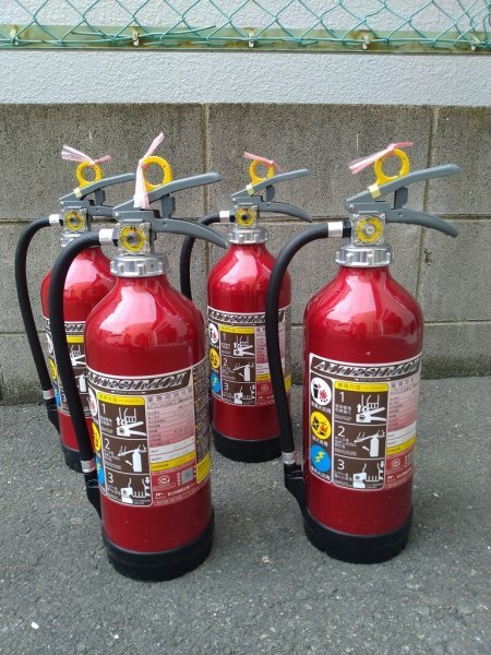 【格安 リサイクル品】ms052 モリタ宮田 2017年製 10型 蓄圧式 粉末(ABC)消火器 4本 ご家庭に、訓練に 消防用品.comの画像1