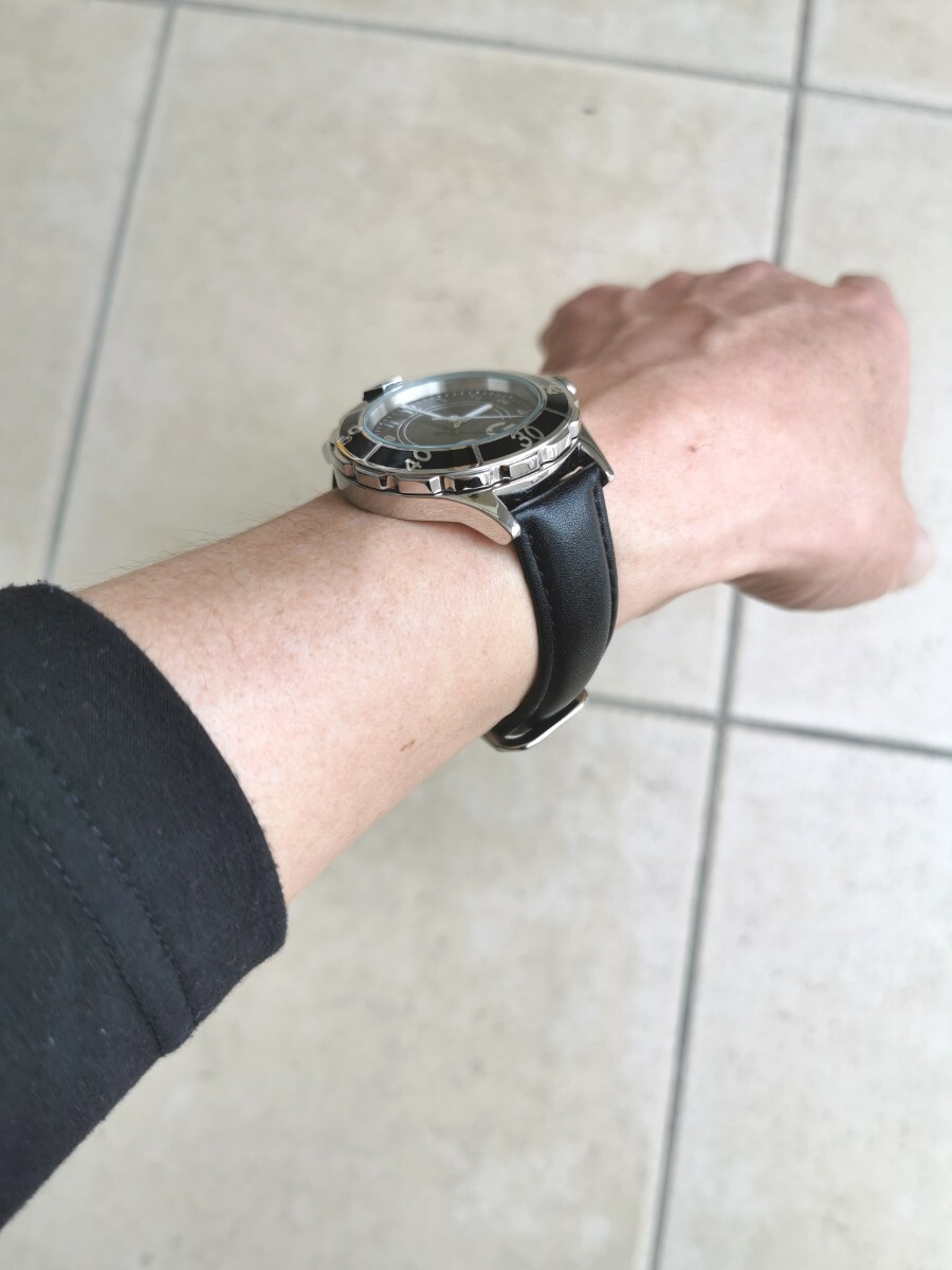 D&G レディース腕時計 ブラック （CH◯NELに似せたフェイスのデザイン）_画像3