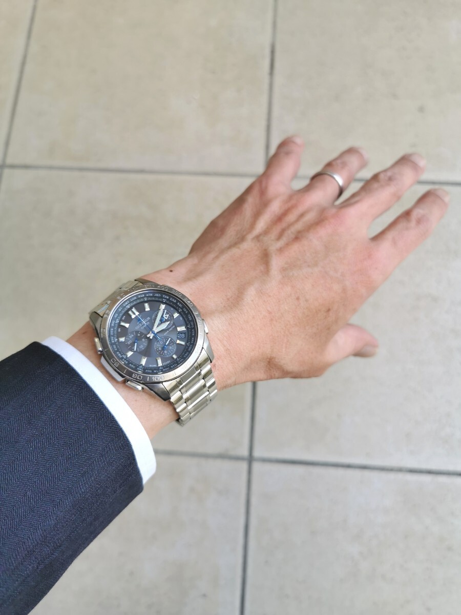 カシオの電波ソーラー腕時計　ベルト社外品_画像2