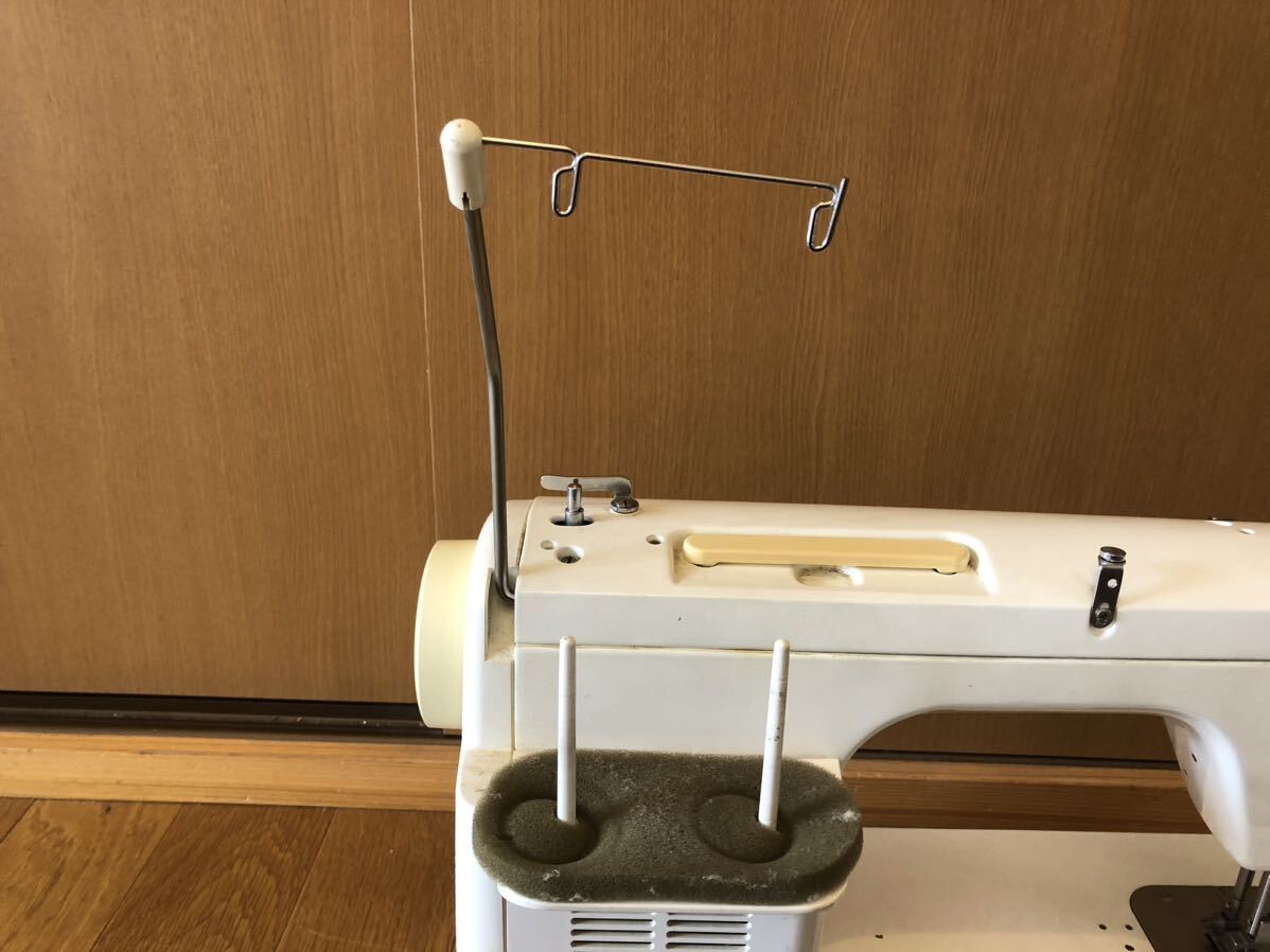 JUKI ジューキ SPUR90 シュプール 90 職業用ミシン TL-90 通電確認済み　工業用 ハンドクラフト ミシン　sewing machine _画像4