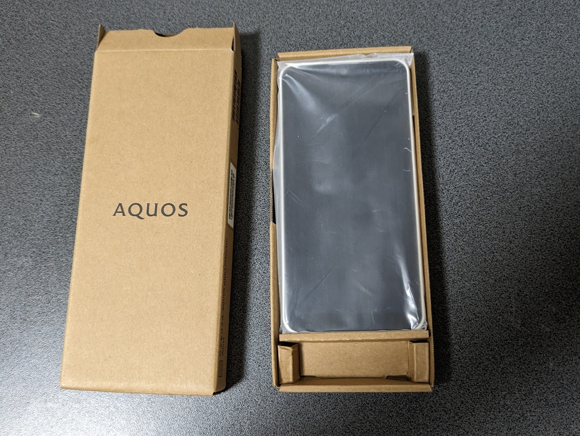 AQUOS wish3 ホワイト ワイモバイル版 A302SH 本体 新品未使用 動作確認品の画像1