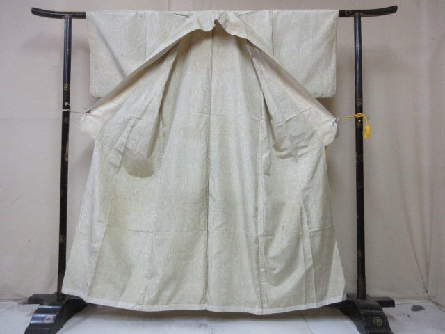 1円 中古 正絹 着物 紬 和装 民芸 白 笹 草花 高級 袷 身丈148cm 裄65cm 【夢職】★★の画像2