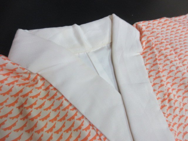 1 иен хорошая вещь натуральный шелк длинное нижнее кимоно .. тип . японский костюм японская одежда белый газонная трава . симпатичный модный . длина 117cm.62cm[ сон работа ]***