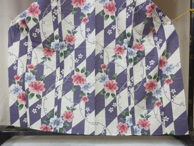 1円 良品 木綿 綿 浴衣 祭り 花火 和装 和服 市松 雪輪 花柄 草花 お洒落 可愛い 身丈150cm 裄69cm【夢職】★★★_画像5