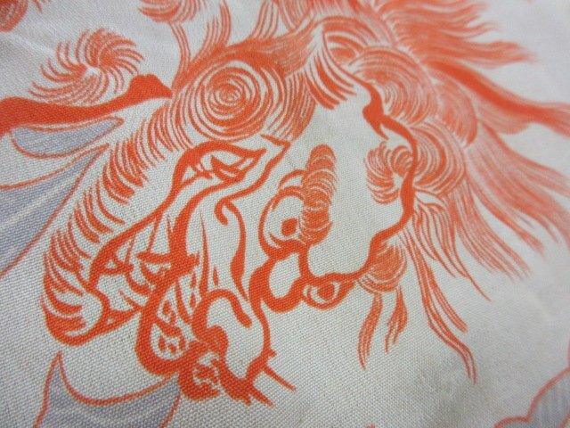 1 иен хорошая вещь натуральный шелк длинное нижнее кимоно .. тип . японский костюм японская одежда античный Taisho роман Tang лев .. цветок Tang .. длина 117cm.63cm[ сон работа ]***