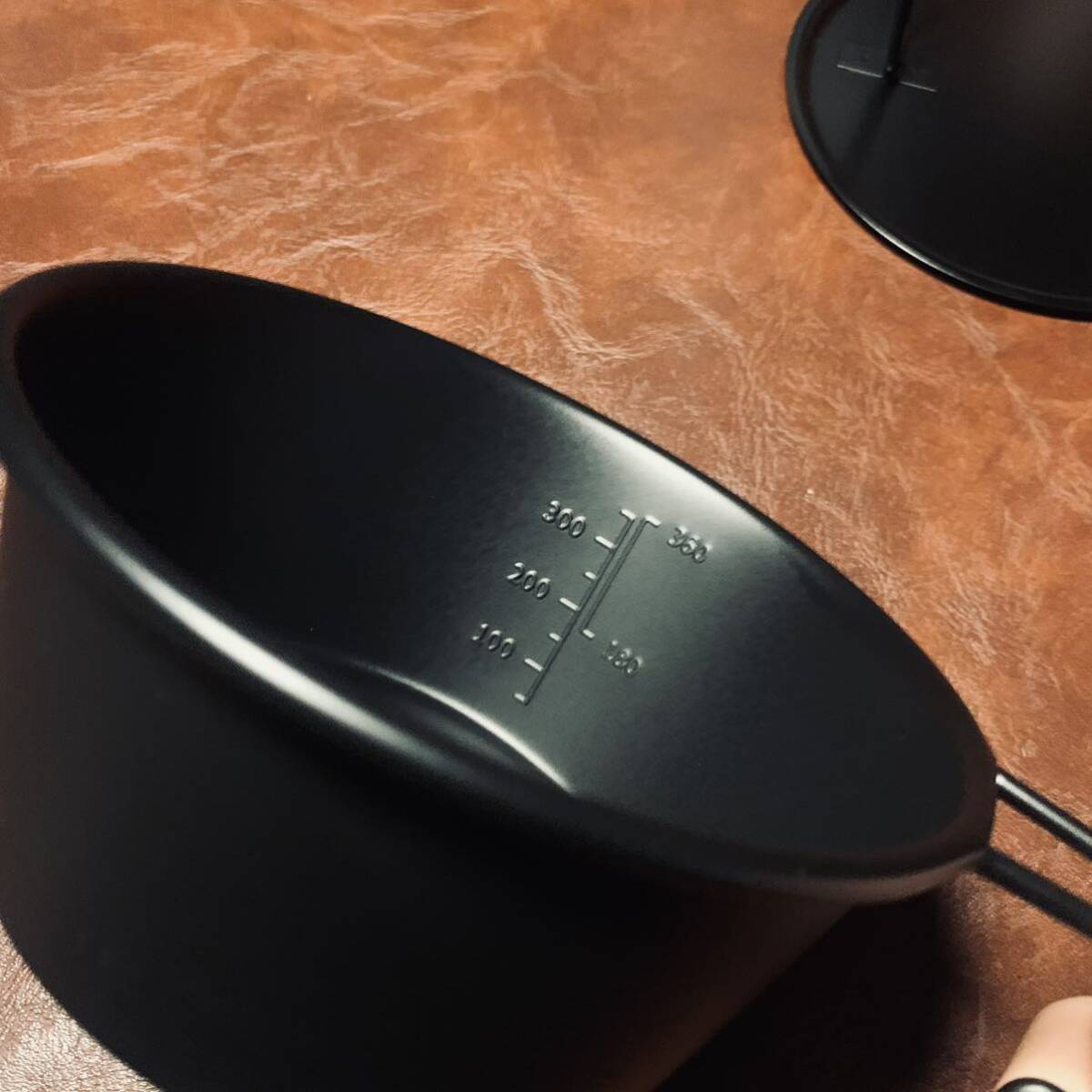 アウトドア 高品質 ブラック ステンレス製シェラカップ と蓋とお皿 6点セット 登山 キャンプ 調理器具 の画像4