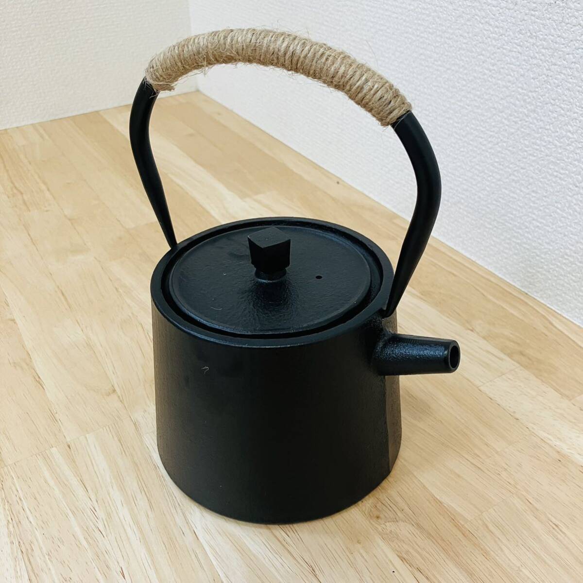 高品質 鋳鉄やかん 1.2L 鉄瓶 鉄びん 南部鉄器 急須 茶道具 煎茶道具 提梁壺 鉄分補給 21.5x16cm 1.5kg