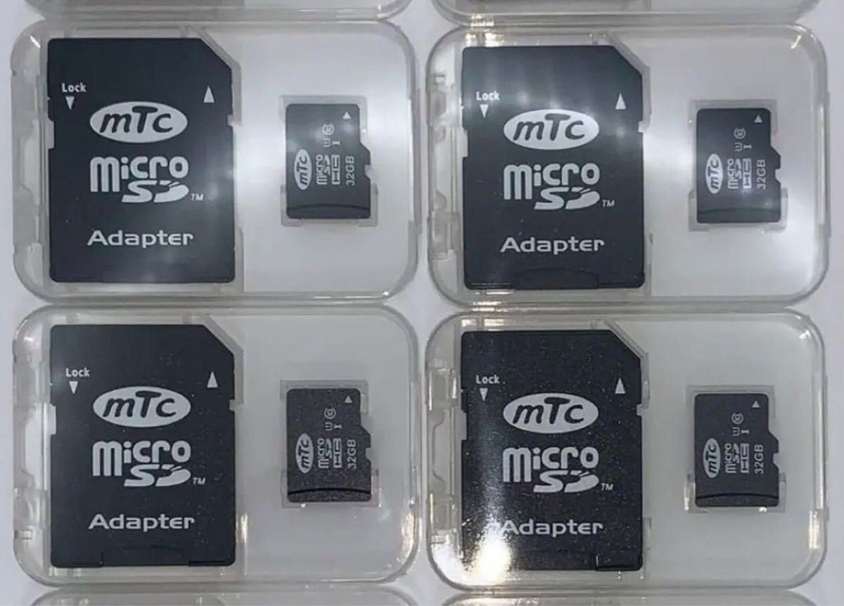 【新品未使用・ケースにすり傷】microSDカード　32GB 4枚まとめ売り