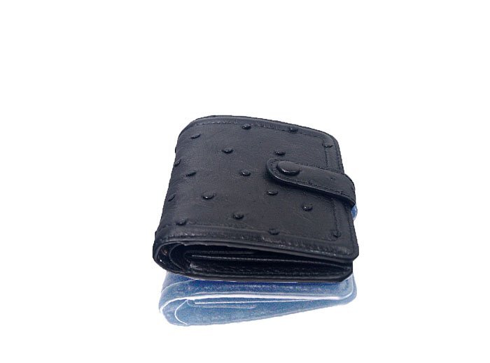 格安～オーストリッチ 二つ 折財布 ブラック フルポイント 実物画像 新品 美品 整ったクイールマークが魅力 ゆうパケットでお届けです。_画像6